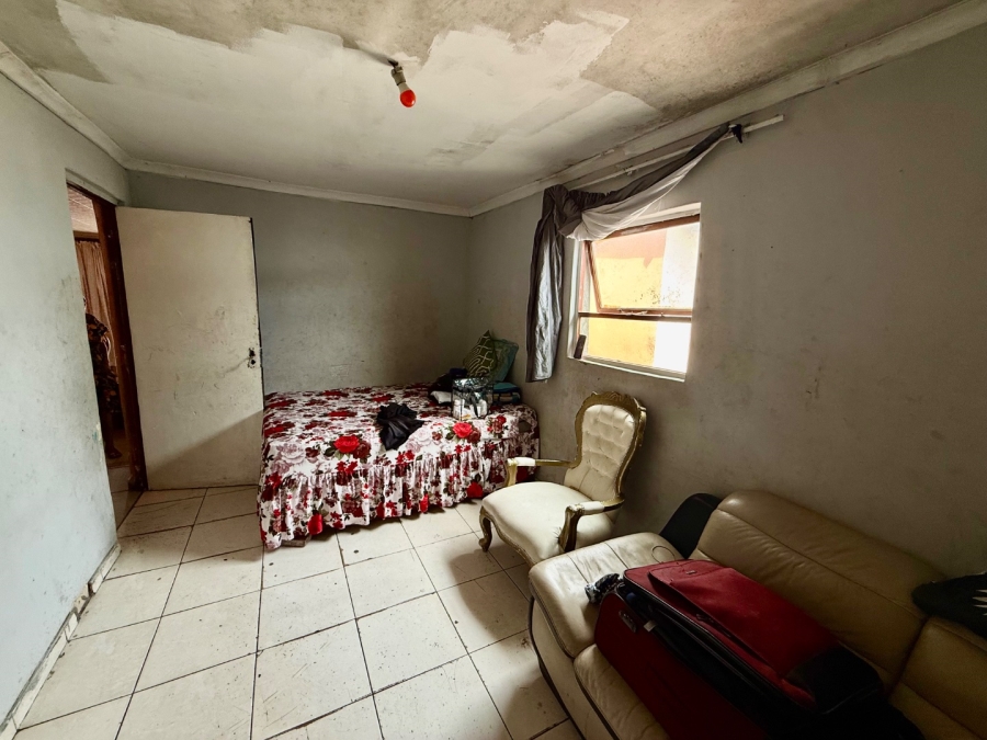 5 Bedroom Property for Sale in Delft South Western Cape